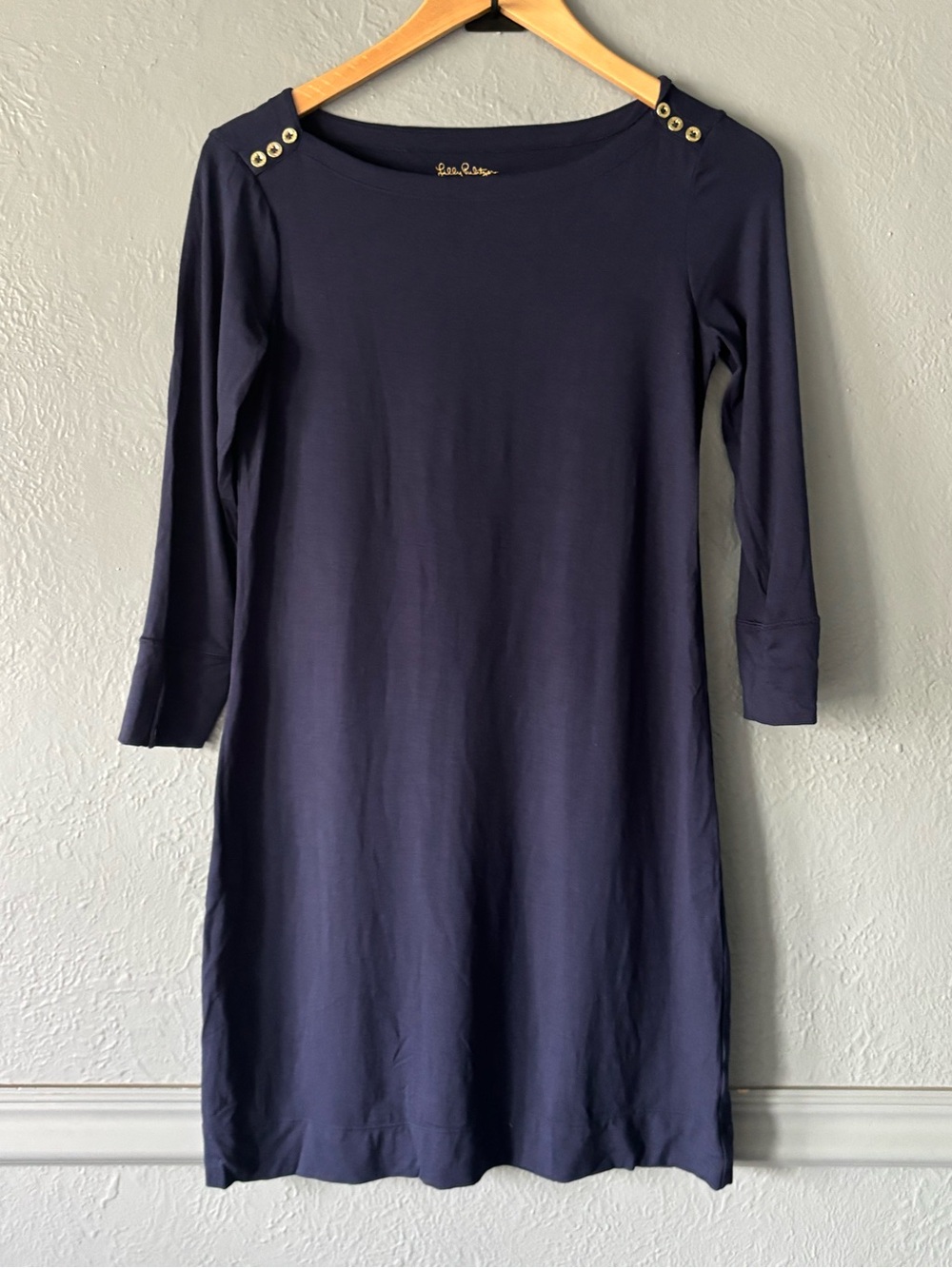Lilly Pulitzer Navy Knit Shift Dress Gold Button Shoulder Detail Small